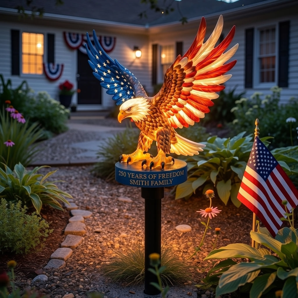Personalized Solar Eagle Garden Light - A Glowing Tribute to American Freedom