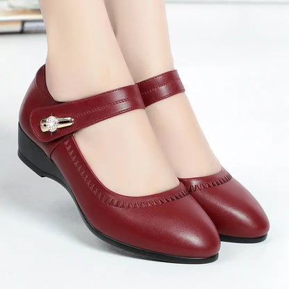 ⚡Hot Sales 50% OFF🔥Ladies' elegant mid-heeled leather shoes