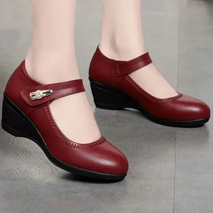 ⚡Hot Sales 50% OFF🔥Ladies' elegant mid-heeled leather shoes