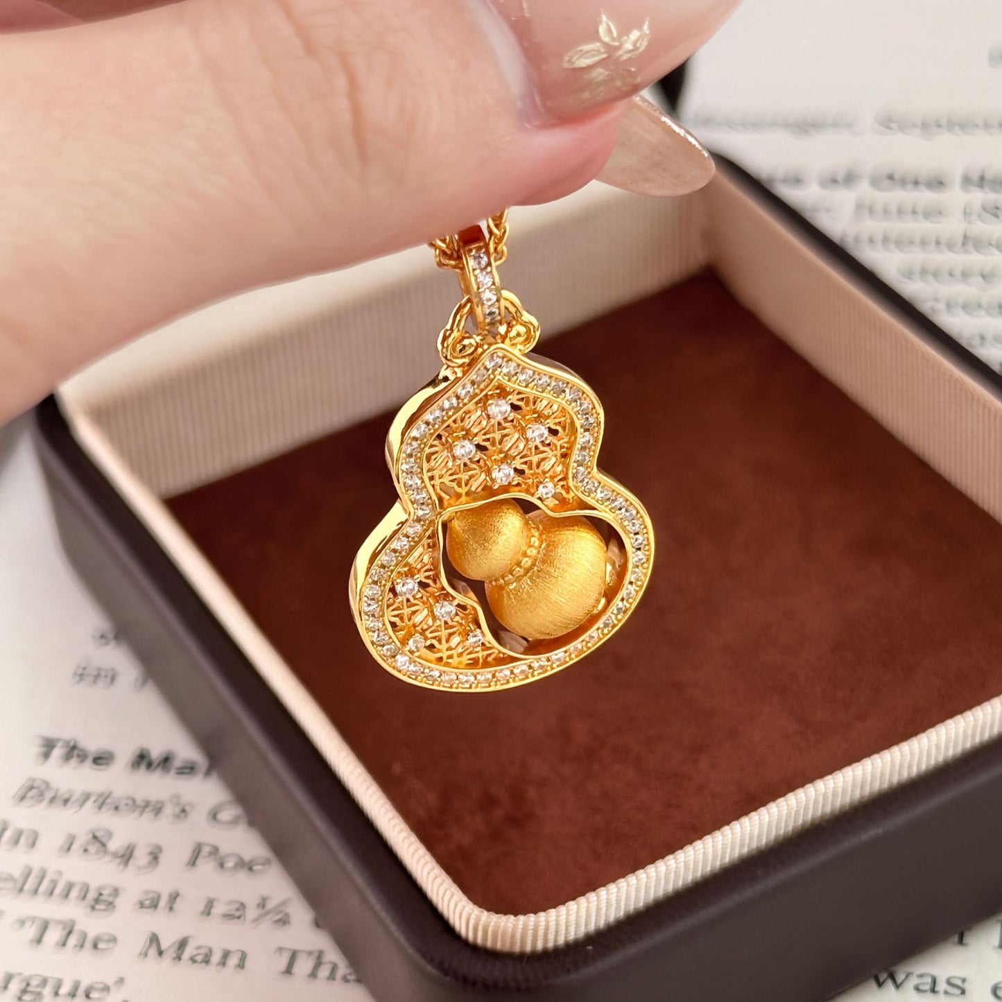Lucky Wu Lou Gourd Necklace | Modern Chinoiserie Gold Tone Pendant for Everyday Fortune
